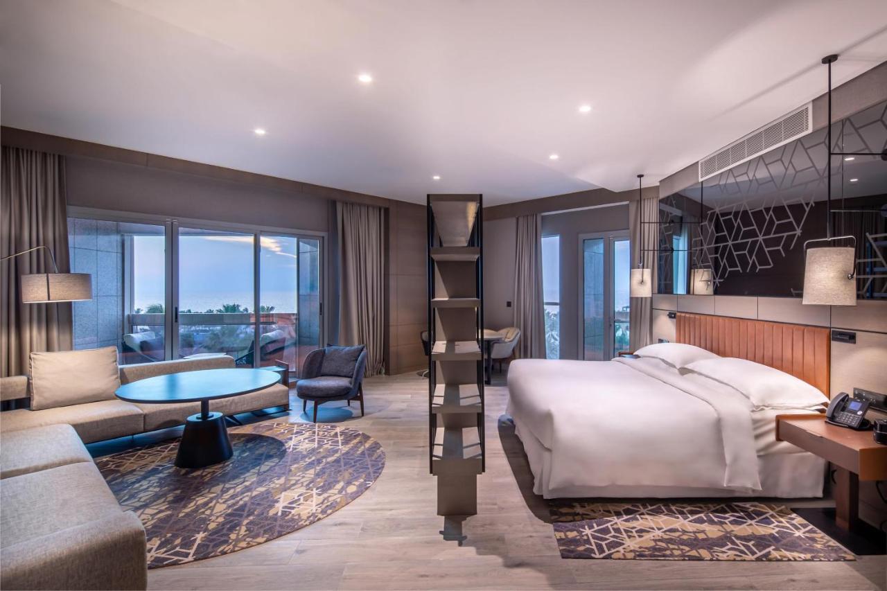 Executive Suite Sea View Club lounge access 1 King